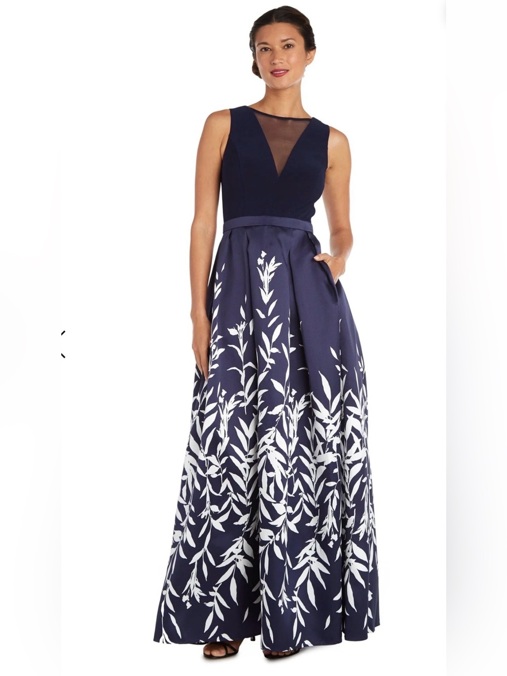 Morgan & Co. Elegant Navy Blue Sleeveless Floral Formal Dress